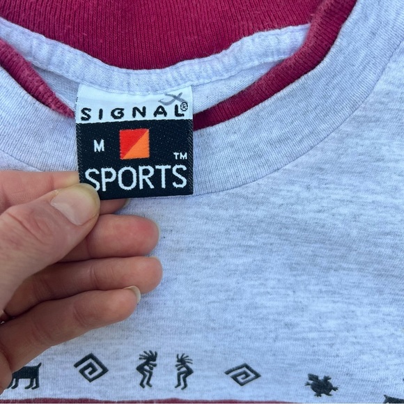 Arizona Graphic T-Shirt with Red Accents - Picture 5 of 7